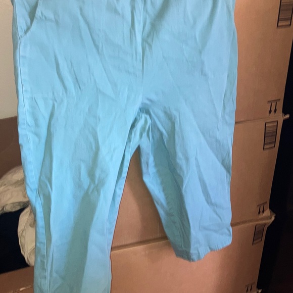 Denim and company capris medium - Picture 1 of 5